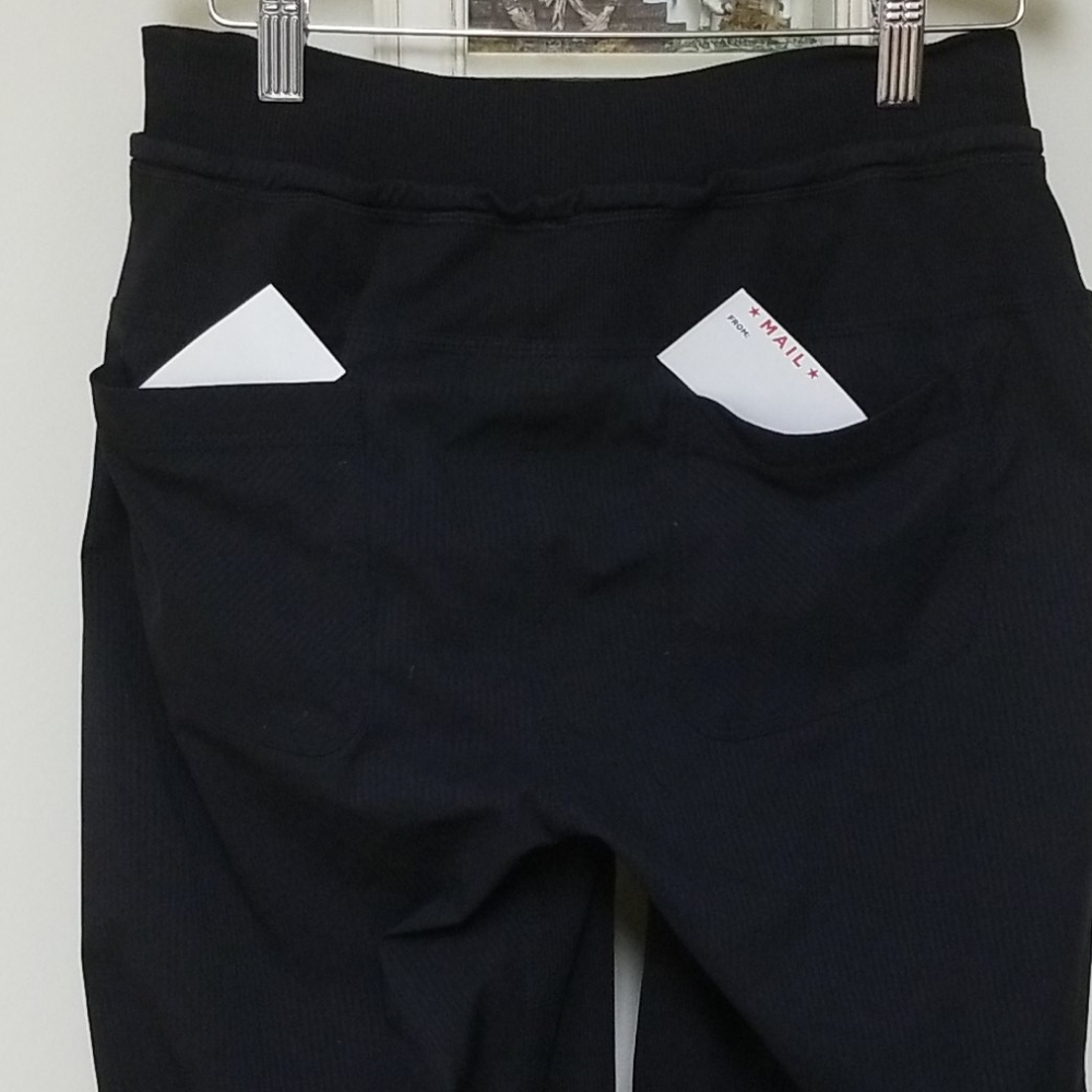 Lululemon Women's Capris Size 4 - Picture 5 of 11